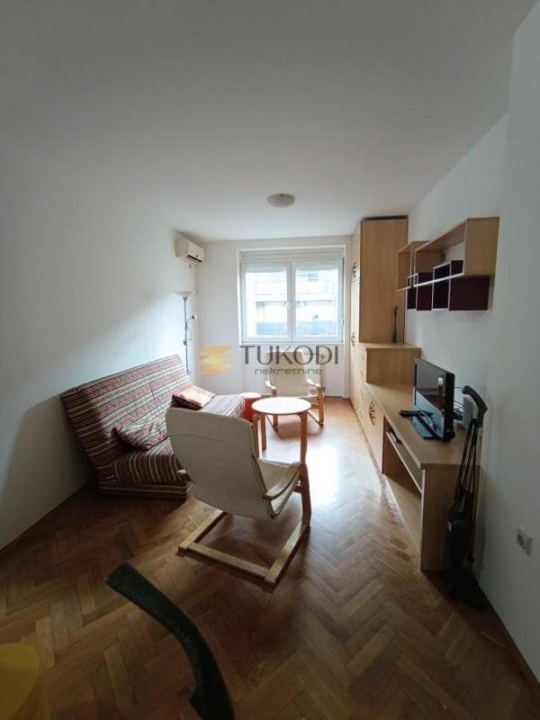 Glavna slika -Jednosoban stan za izdavanje, 25m2, 250€