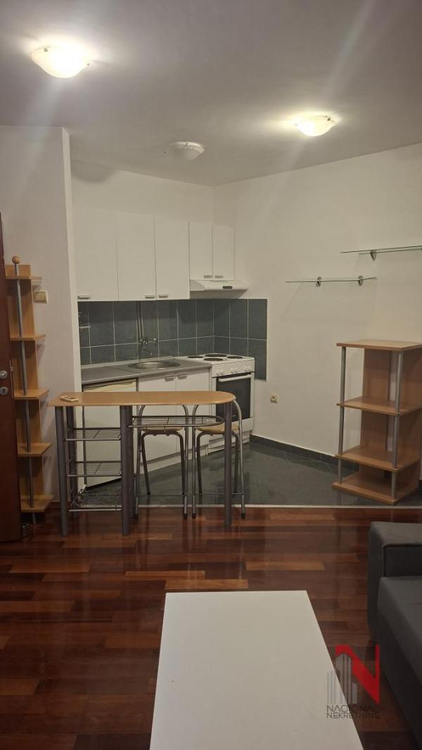 Slika 5 - BULEVAR OSLOBODJENJA, Jednosoban stan za izdavanje, 32m2, 300€