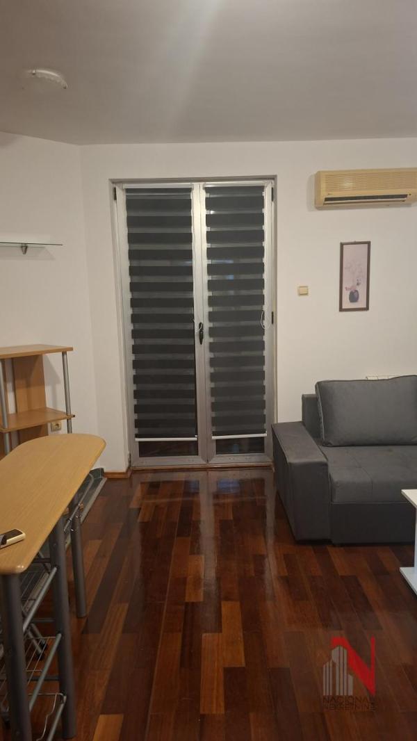 Slika 1 - BULEVAR OSLOBODJENJA, Jednosoban stan za izdavanje, 32m2, 300€