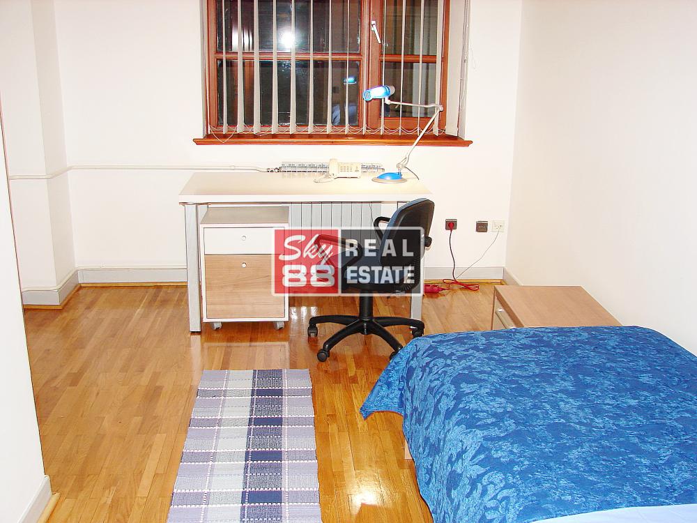 Slika 9 - Kuća za izdavanje, 450m2, 5.000€