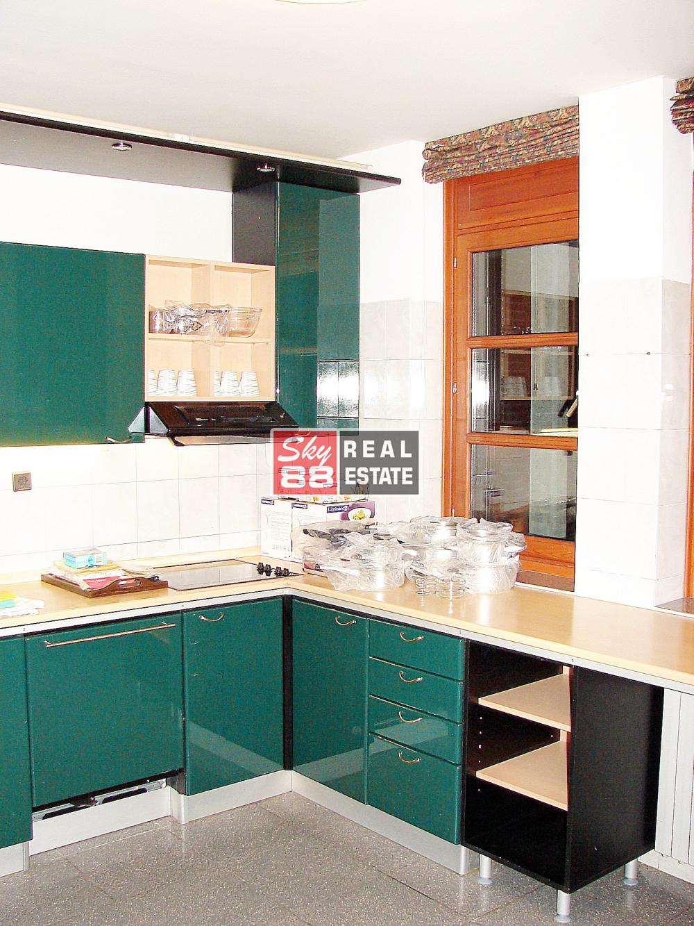 Slika 5 - Kuća za izdavanje, 450m2, 5.000€