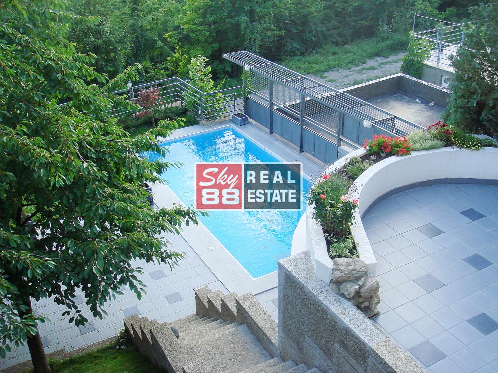 Slika 1 - Kuća za izdavanje, 450m2, 5.000€