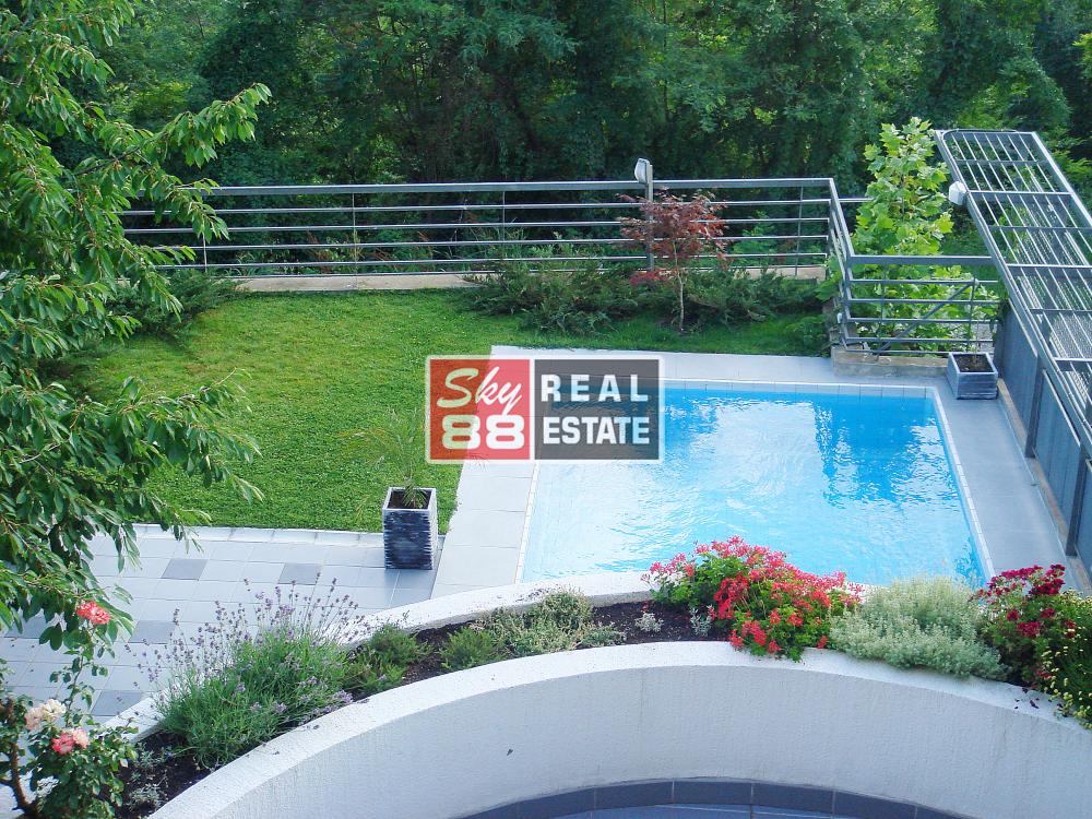 Slika 2 - Kuća za izdavanje, 450m2, 5.000€