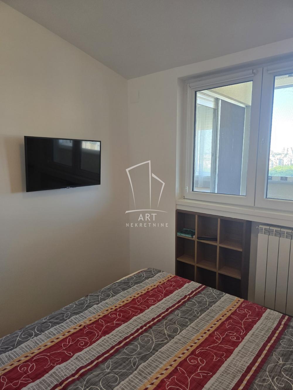 Slika 6 - 2. srpske armije, Četvorosoban stan za izdavanje, 73m2, 900€