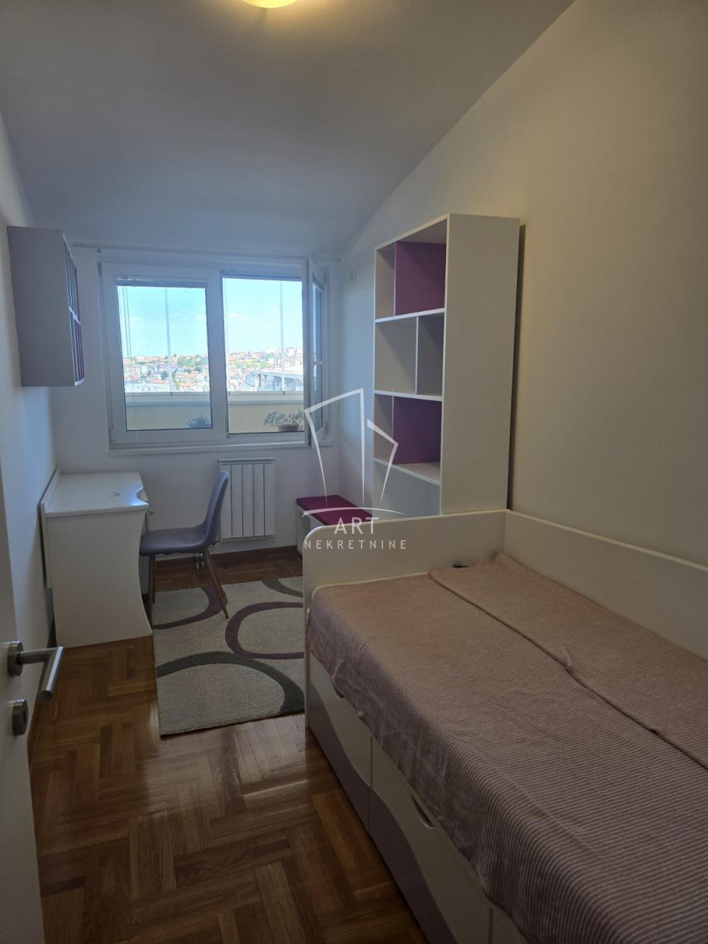 Slika 7 - 2. srpske armije, Četvorosoban stan za izdavanje, 73m2, 900€