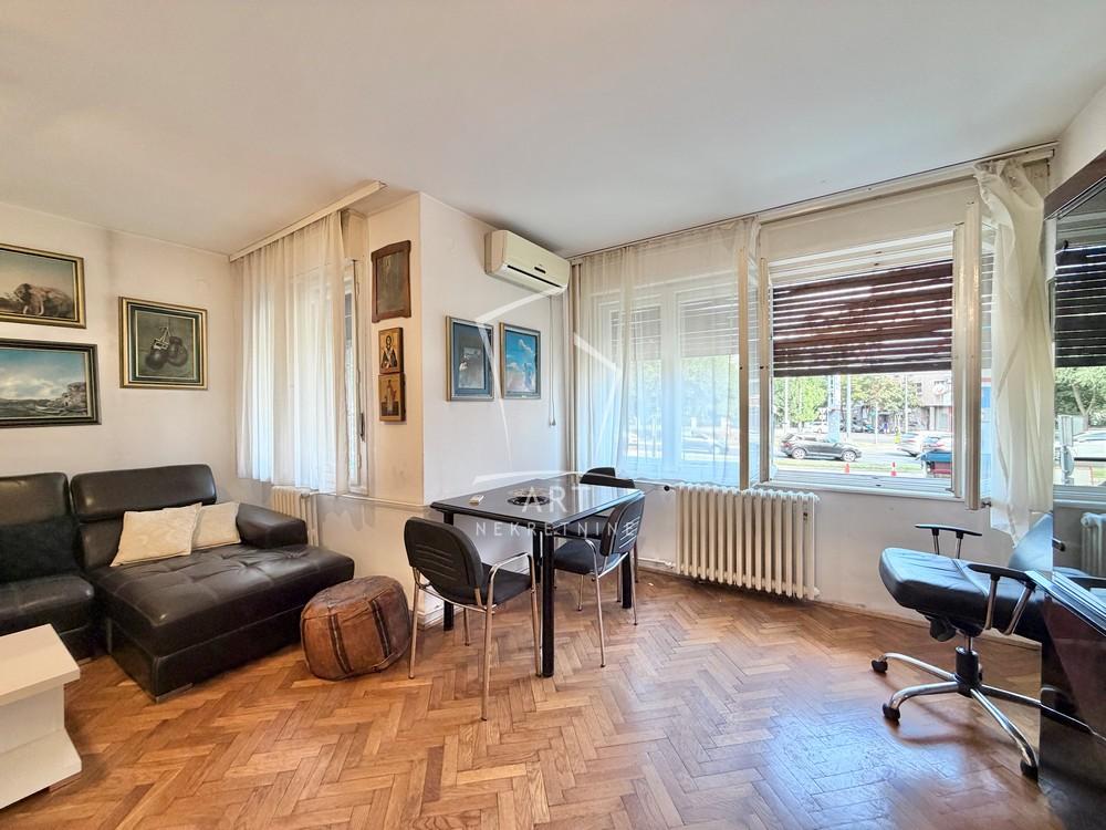 Slika 1 - Venizelosova, Dvoiposoban stan za izdavanje, 53m2, 550€