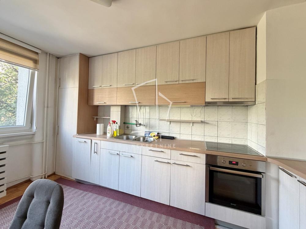 Slika 4 - Mića Radakovića, Trosoban stan na prodaju, 78m2, 255.000€