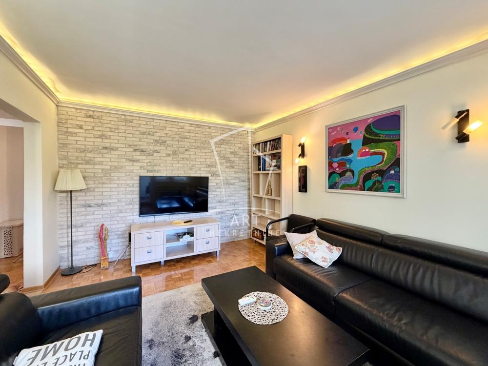 Slika 1 - Mića Radakovića, Trosoban stan na prodaju, 78m2, 255.000€