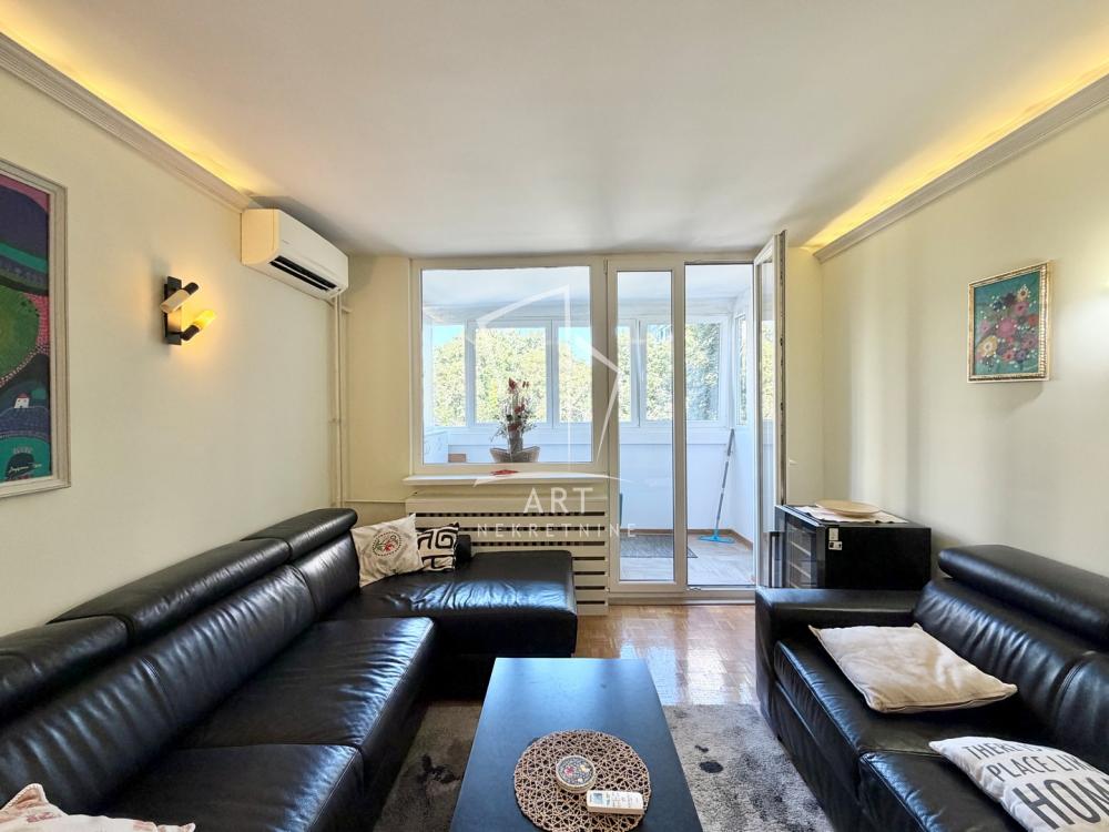 Slika 2 - Mića Radakovića, Trosoban stan na prodaju, 78m2, 255.000€