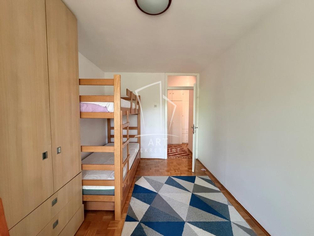 Slika 11 - Mića Radakovića, Trosoban stan na prodaju, 78m2, 255.000€