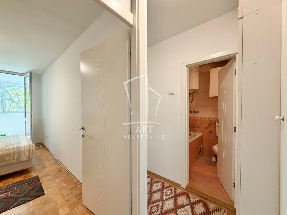 Slika 6 - Mića Radakovića, Trosoban stan na prodaju, 78m2, 255.000€