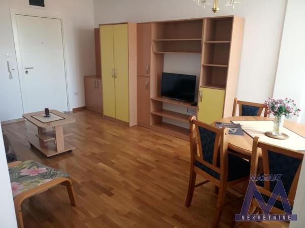 Slika 2 -  Stan za izdavanje, 300€