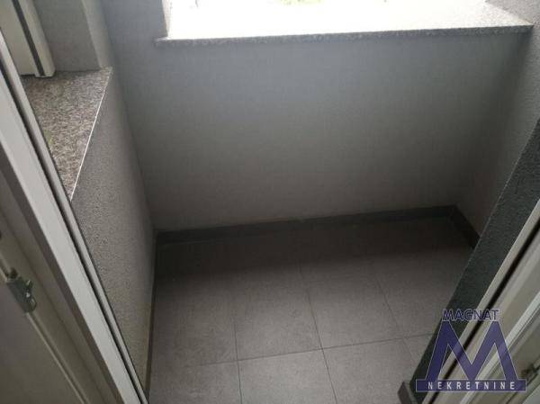Slika 9 -  Stan za izdavanje, 300€
