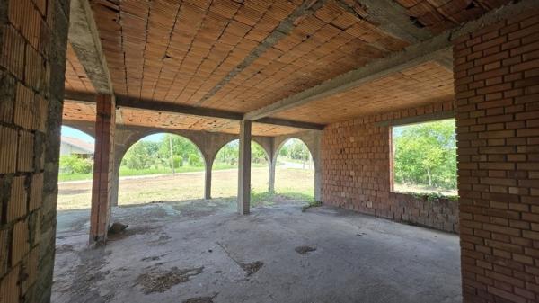 Slika 3 - Mike Curcica, Kuća na prodaju, 400m2, 210.000€