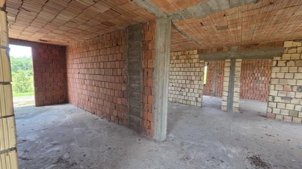 Slika 10 - Mike Curcica, Kuća na prodaju, 400m2, 210.000€