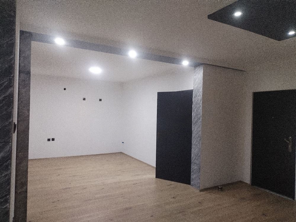Slika 3 - Sremcica,  Lokal za izdavanje, 55m2, 950€