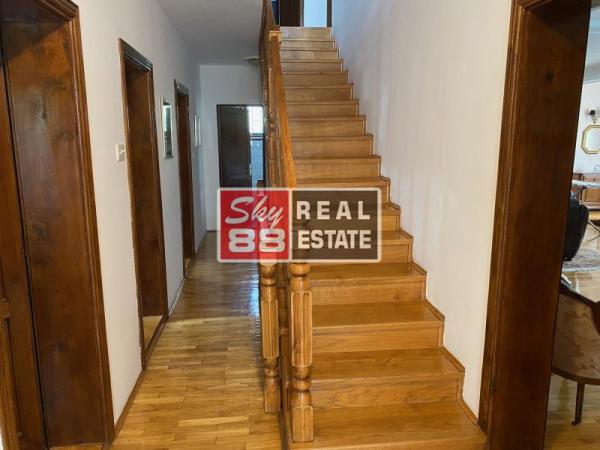 Slika 8 - Diane Budisavljević, Šestosoban stan za izdavanje, 340m2, 2.300€