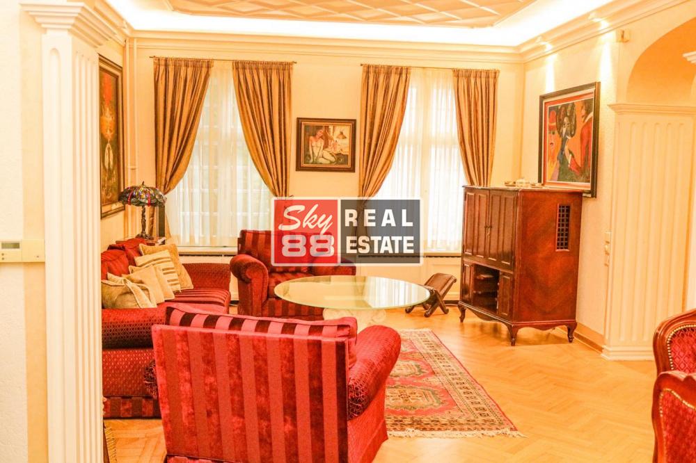 Slika 1 - Suvoborska, Kuća na prodaju, 243m2, 1.800.000€
