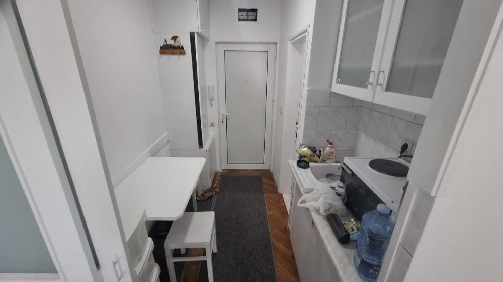 Slika 4 - Jednosoban stan za izdavanje, 20m2, 250€
