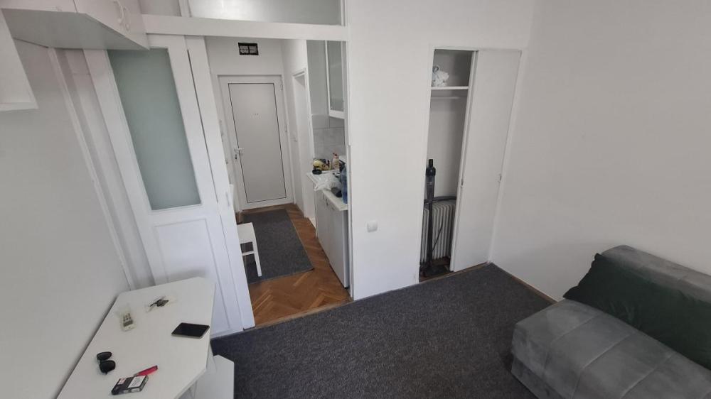 Slika 2 - Jednosoban stan za izdavanje, 20m2, 250€