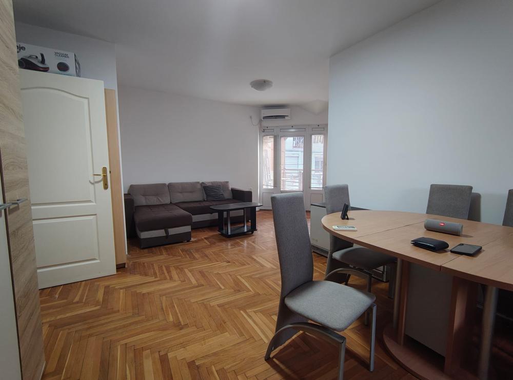 Slika 7 - Jevrejska, Dvosoban stan za izdavanje, 50m2, 450€