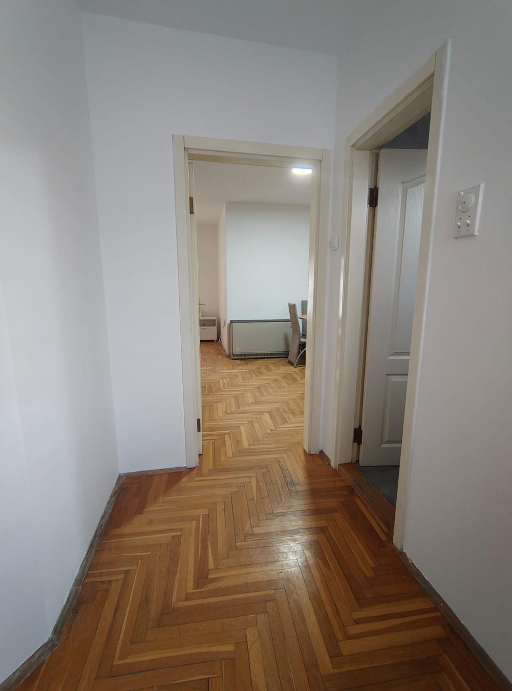 Slika 2 - Jevrejska, Dvosoban stan za izdavanje, 50m2, 450€