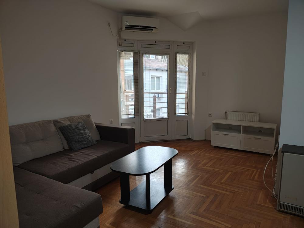 Glavna slika -Jevrejska, Dvosoban stan za izdavanje, 50m2, 450€