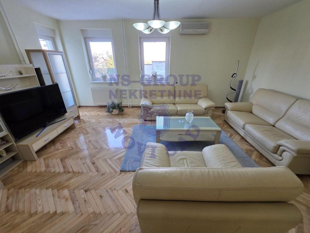 Slika 2 - Teodora Pavlovića, Trosoban stan na prodaju, 80m2, 218.360€