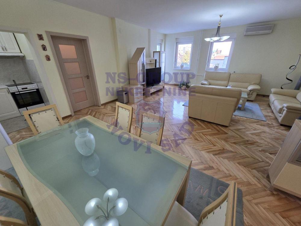 Slika 3 - Teodora Pavlovića, Trosoban stan na prodaju, 80m2, 218.360€