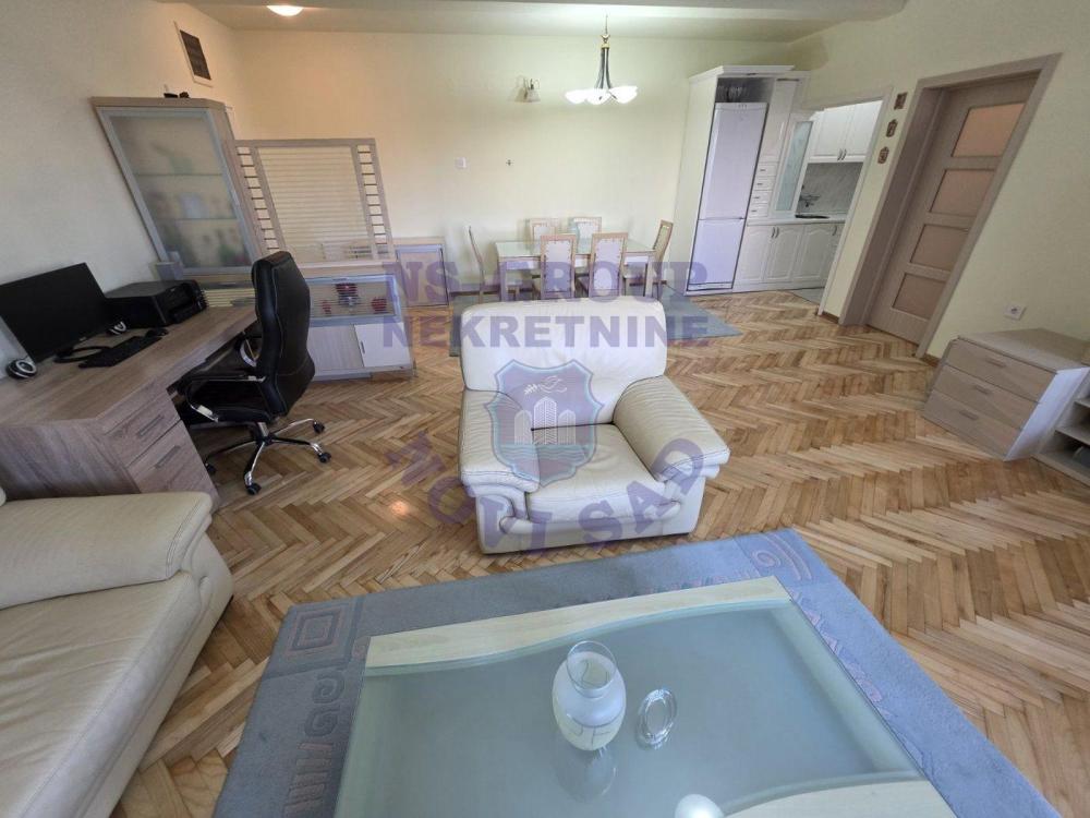 Slika 7 - Teodora Pavlovića, Trosoban stan na prodaju, 80m2, 218.360€