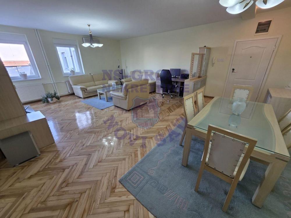 Slika 8 - Teodora Pavlovića, Trosoban stan na prodaju, 80m2, 218.360€