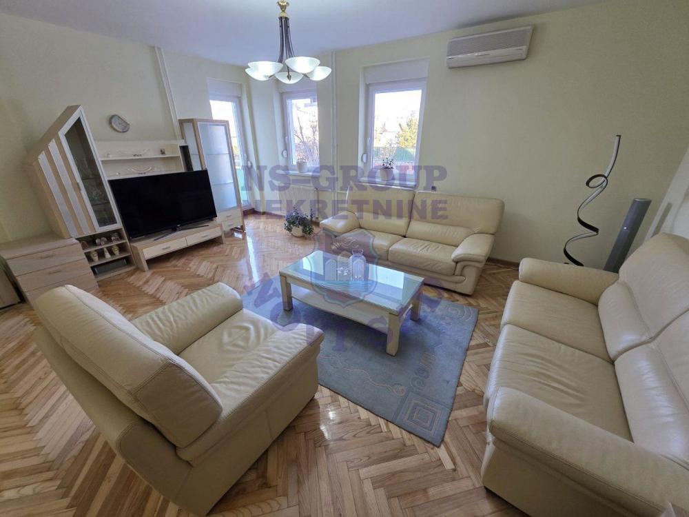 Slika 9 - Teodora Pavlovića, Trosoban stan na prodaju, 80m2, 218.360€