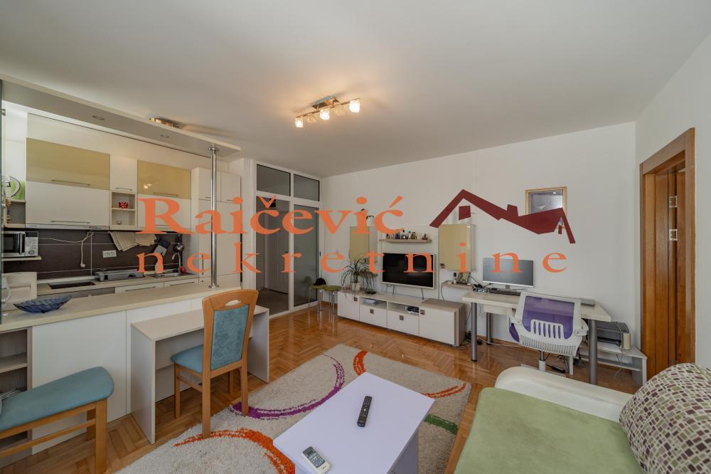 Glavna slika -Kumodraska, Dvosoban stan na prodaju, 39m2, 130.000€
