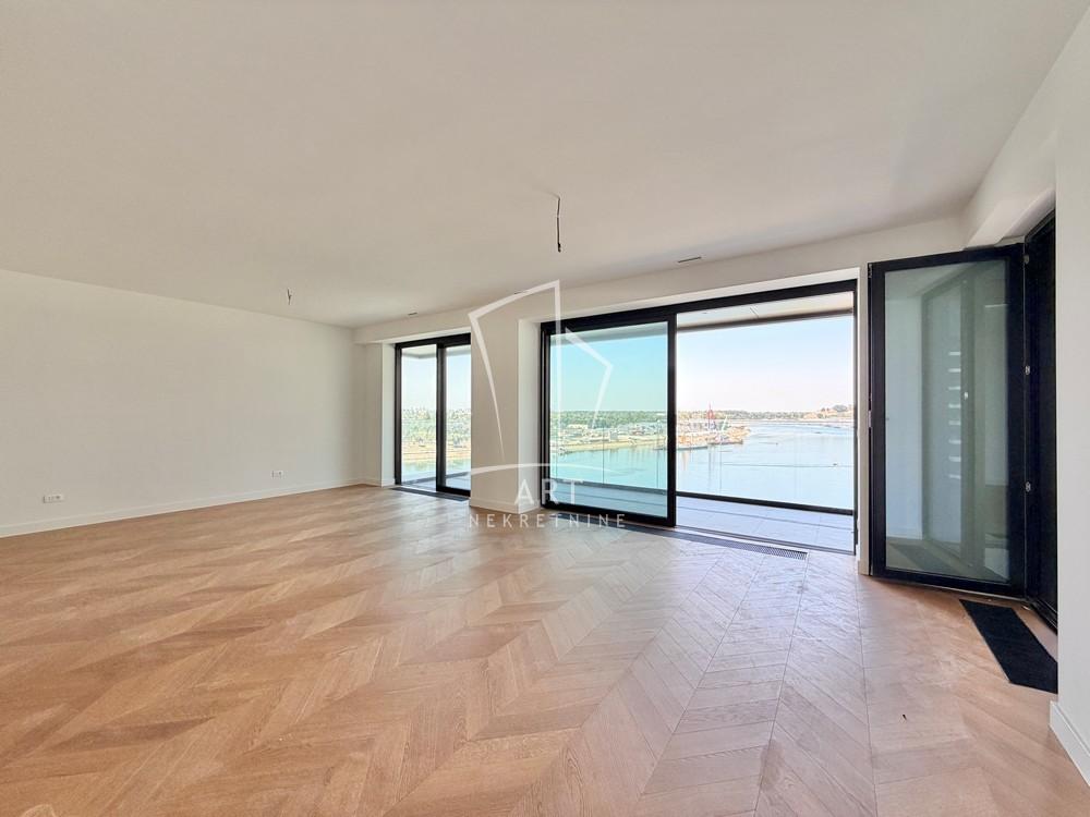 Slika 1 - Briselska, Četvorosoban stan za izdavanje, 176m2, 4.500€