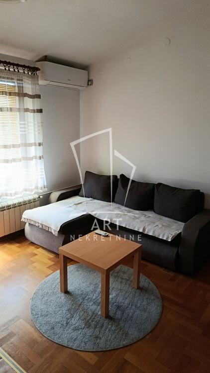 Slika 1 - Sime Igumanova, Jednoiposoban stan za izdavanje, 43m2, 600€