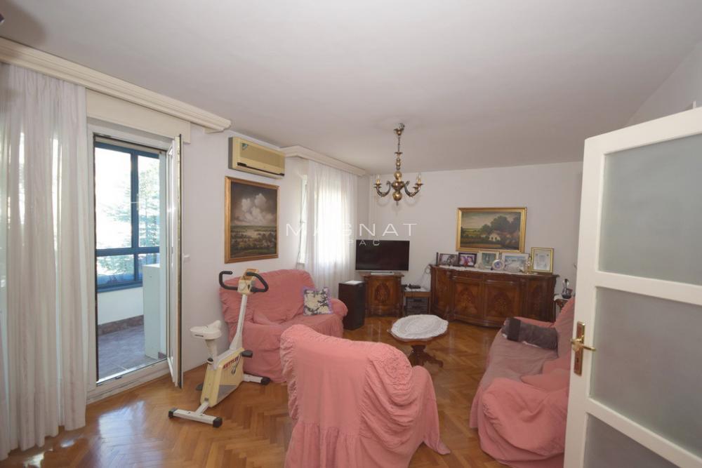 Slika 1 - Alekse Nenadovića, Četvorosoban stan na prodaju, 105m2, 485.000€