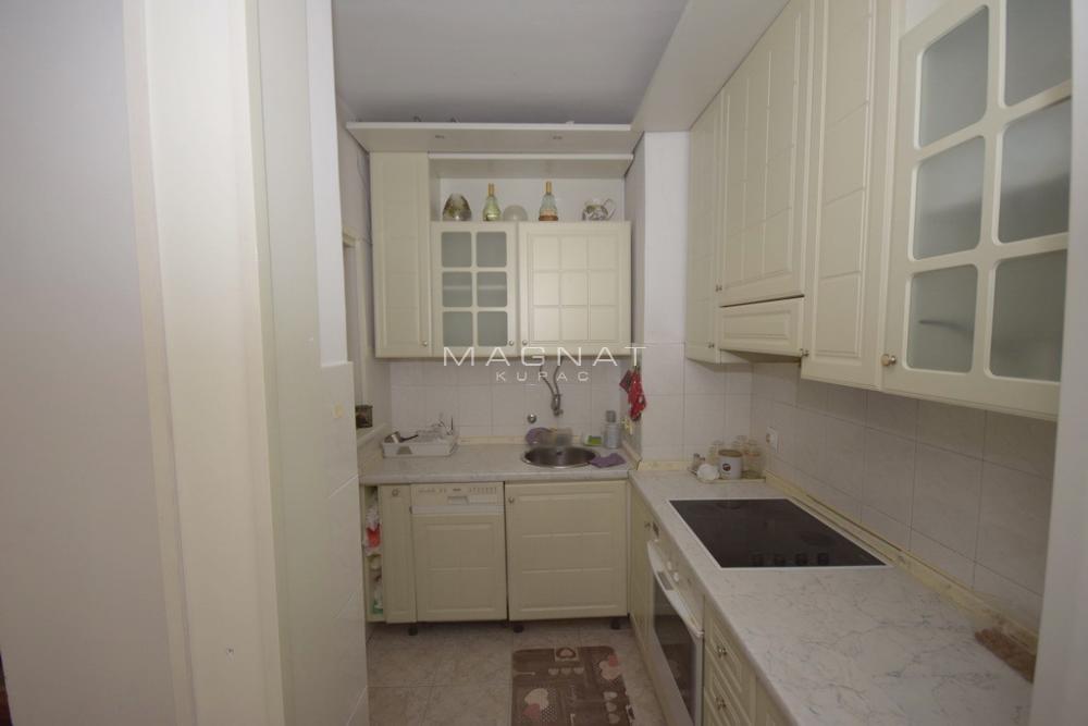Slika 4 - Alekse Nenadovića, Četvorosoban stan na prodaju, 105m2, 485.000€