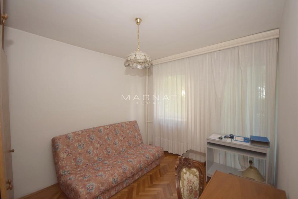 Slika 8 - Alekse Nenadovića, Četvorosoban stan na prodaju, 105m2, 485.000€