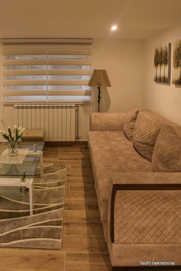 Slika 1 - Južni bulevar, Dvoiposoban stan za izdavanje, 74m2, 750€