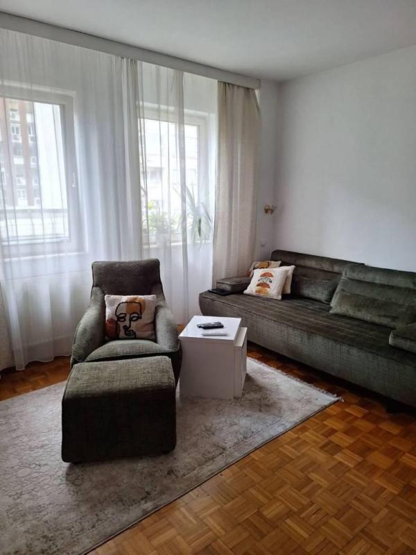 Slika 2 - Kneza Danila, Dvosoban stan za izdavanje, 55m2, 1.000€