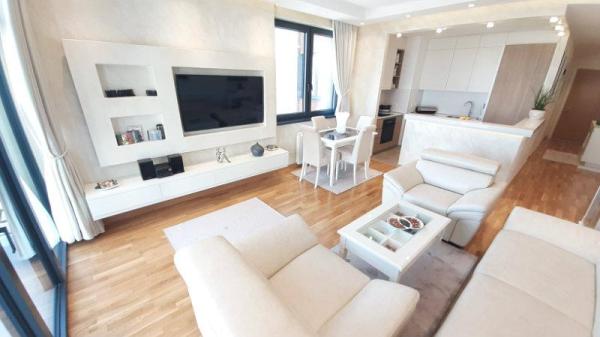 Slika 1 - Bulevar Vudroa Vilsona, Četvorosoban stan za izdavanje, 91m2, 2.000€