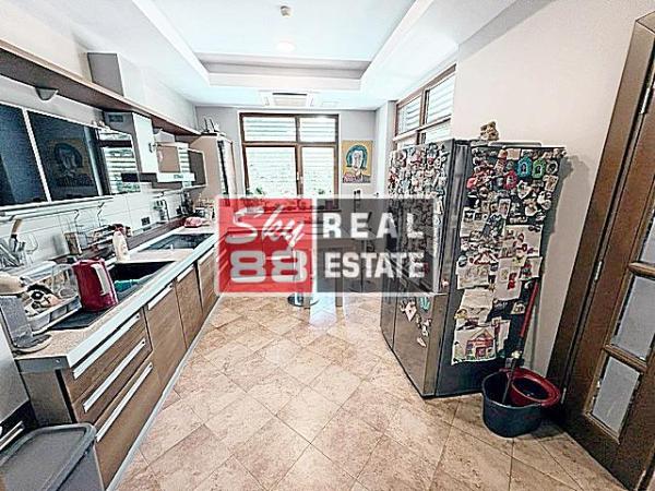 Slika 7 - Petosoban stan za izdavanje, 330m2, 4.200€