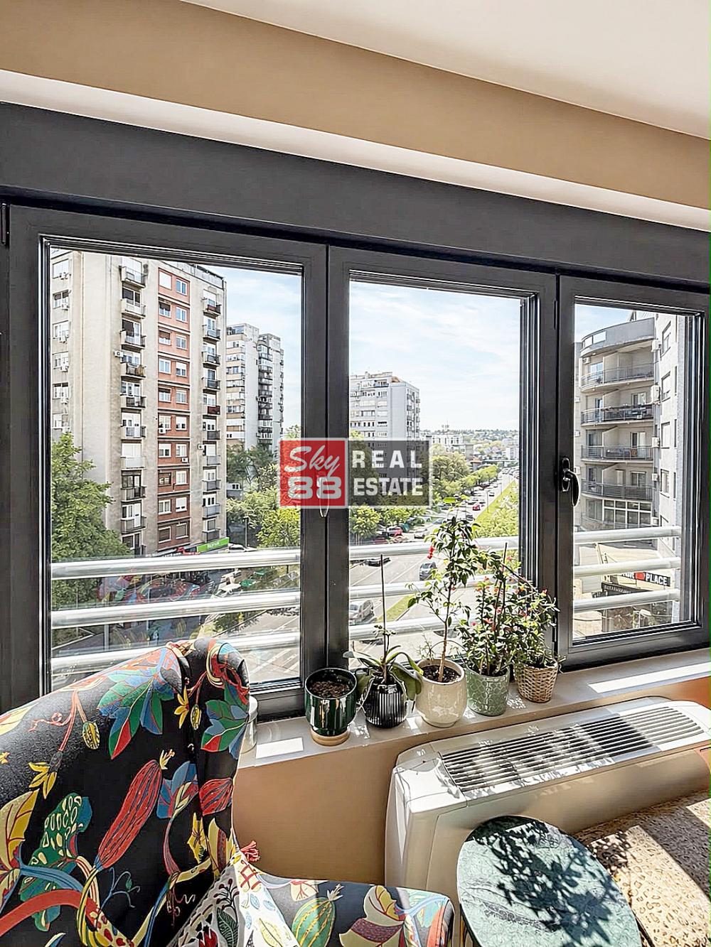 Slika 1 - Juzni Bulevar, Trosoban stan na prodaju, 69m2, 315.000€