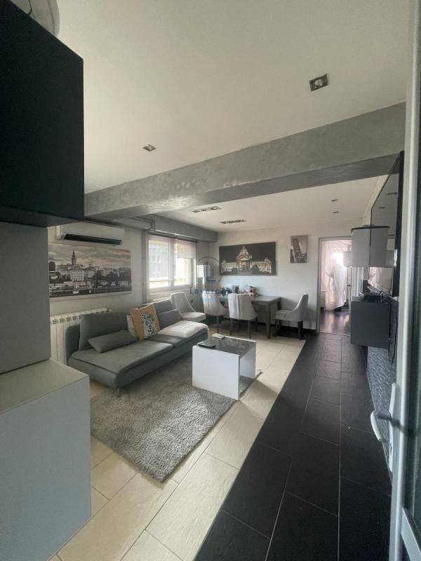 Slika 2 - Džordža Vašiongtona, Petosoban stan za izdavanje, 85m2, 1.500€