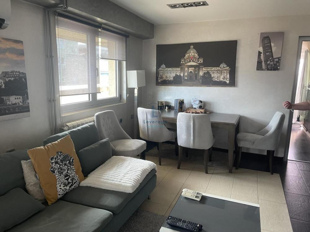 Glavna slika -Džordža Vašiongtona, Petosoban stan za izdavanje, 85m2, 1.500€