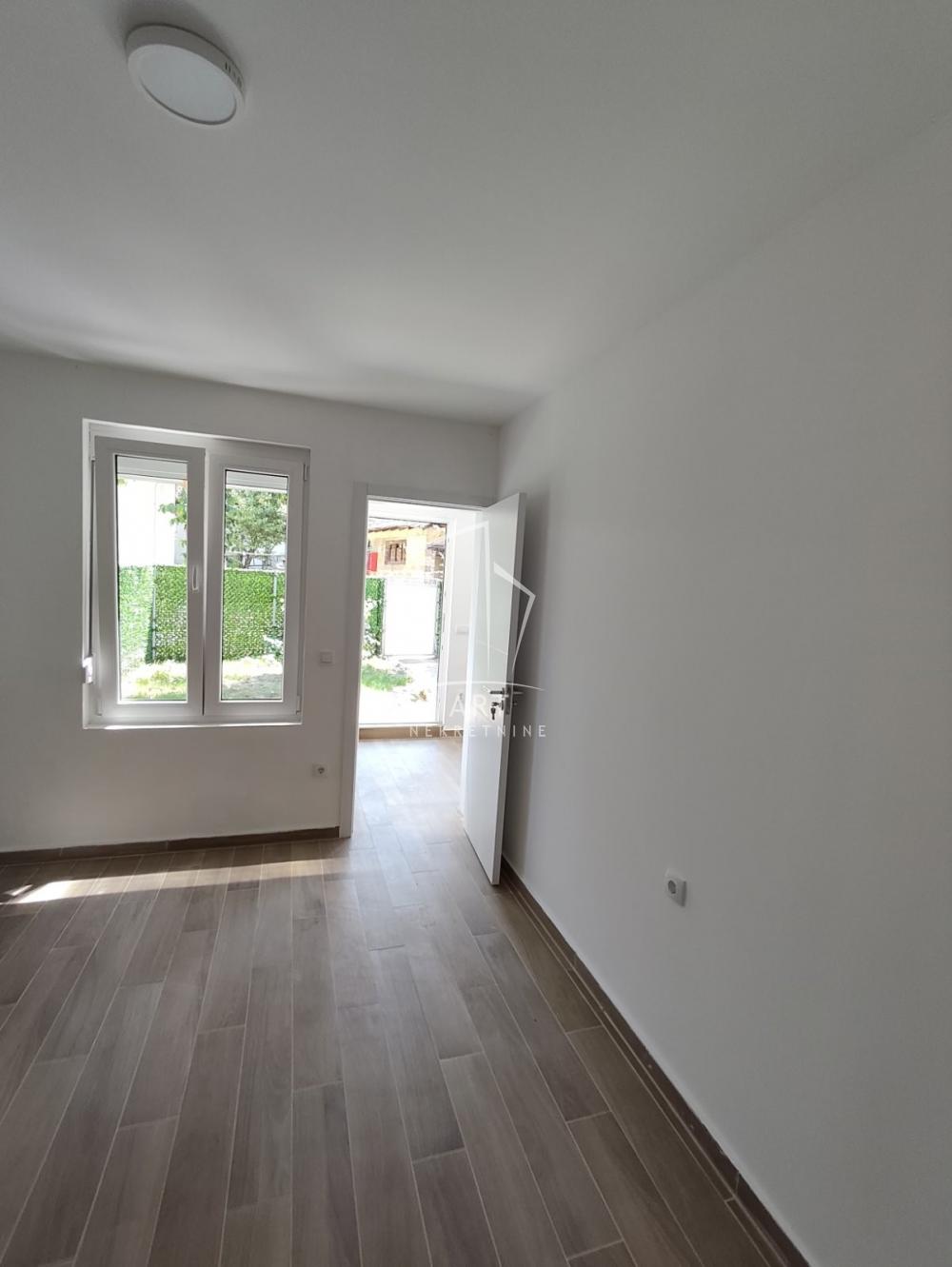 Slika 2 - Severni bulevar, Dvoiposoban stan na prodaju, 43m2, 138.200€