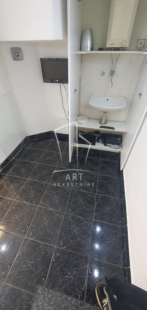 Slika 3 - Durmitorska,  Lokal za izdavanje, 18m2, 500€