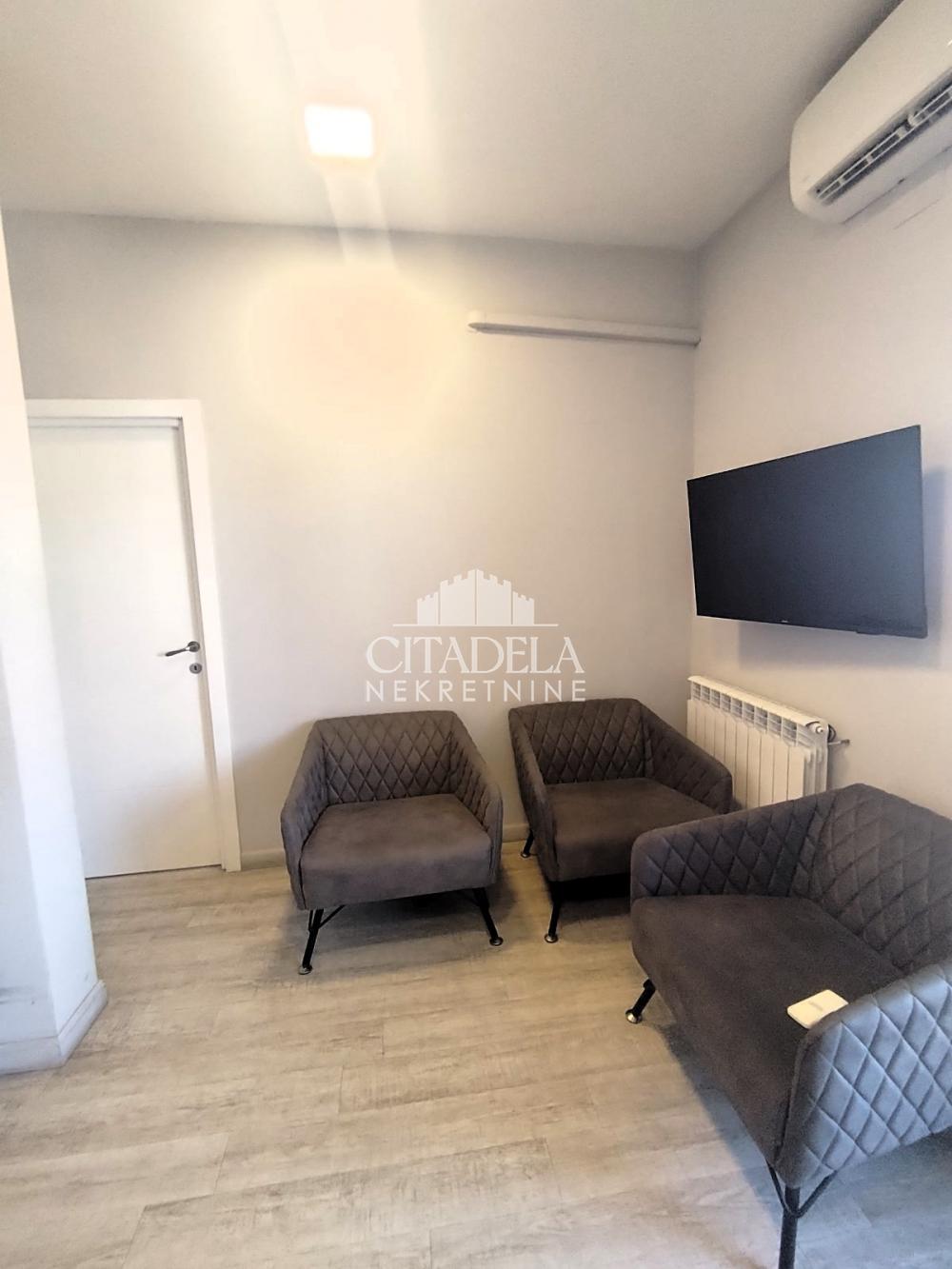Slika 4 - Pećska, Petosoban stan za izdavanje, 118m2, 349.000€