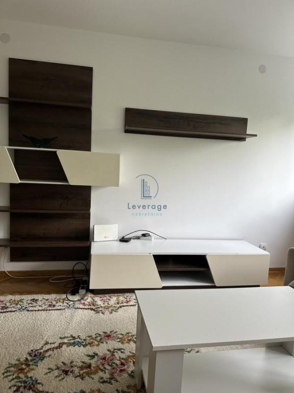 Slika 1 - Narodnih heroja, Trosoban stan za izdavanje, 68m2, 750€
