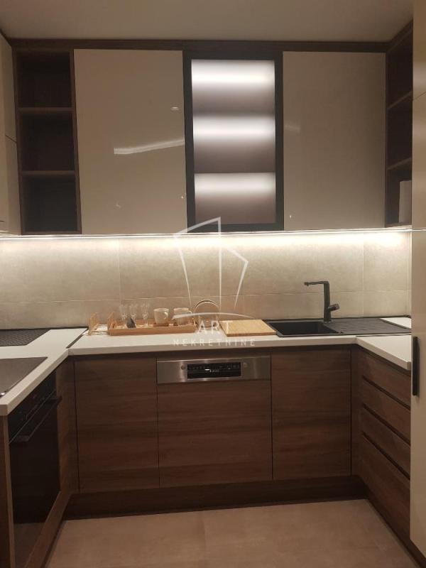 Slika 2 - Nebojšina, Dvoiposoban stan za izdavanje, 70m2, 1.300€
